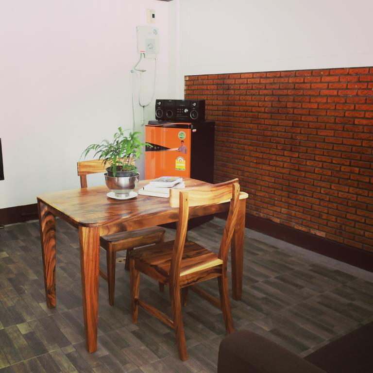Hotel Siri Lampang Habitación foto
