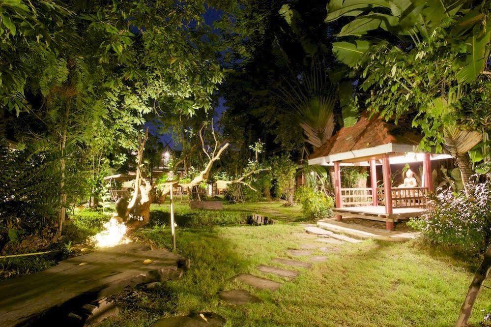 Hotel Siri Lampang Exterior foto